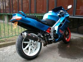 RC36 with Yoshimura half-system